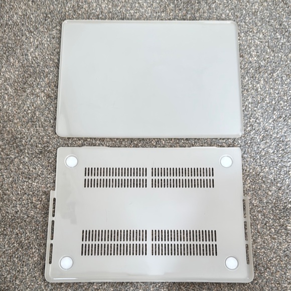 MacBook Cover - Picture 2 of 3